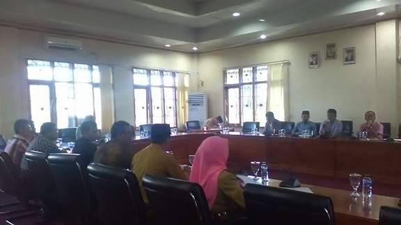Hearing Komisi II bersama warga