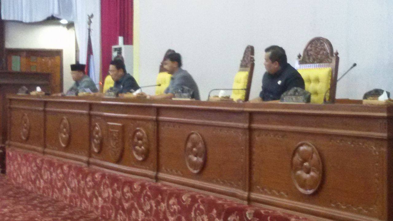 Pimpinan paripurna DPRD Provinsi Bengkulu