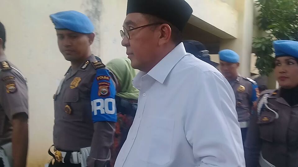 HUKUM