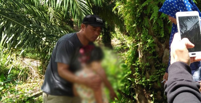 Korban pencabulan dibawa Polisi ke rumah sakit