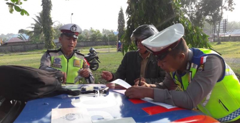 Hukum
