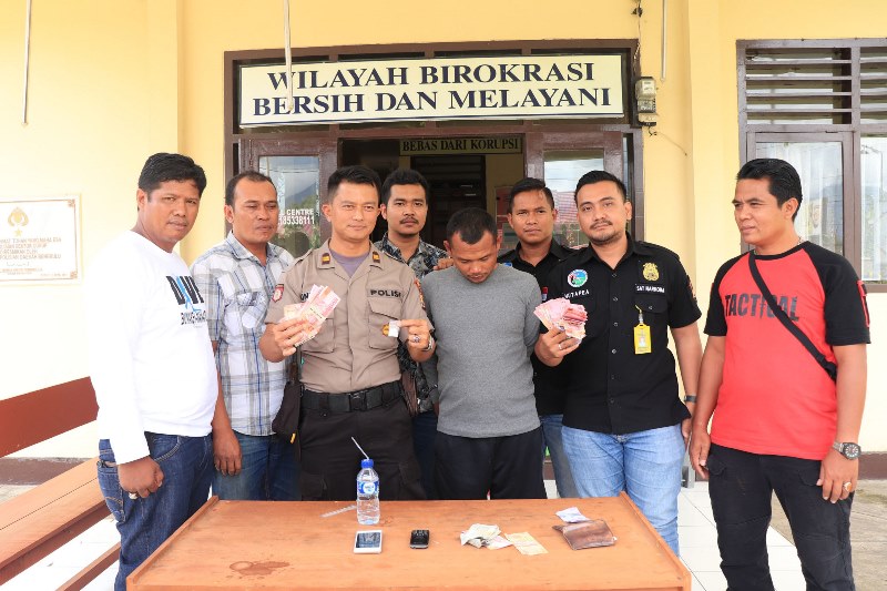 Hukum