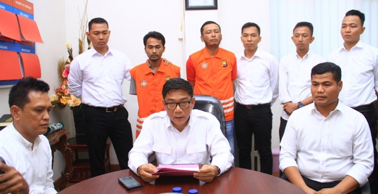 Hukum