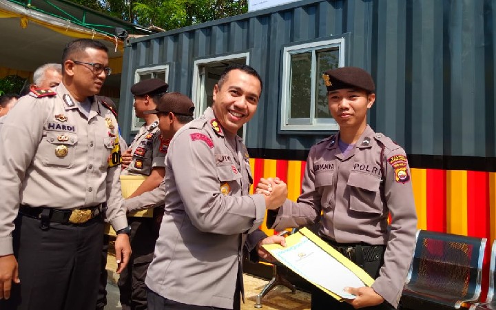 Hukum