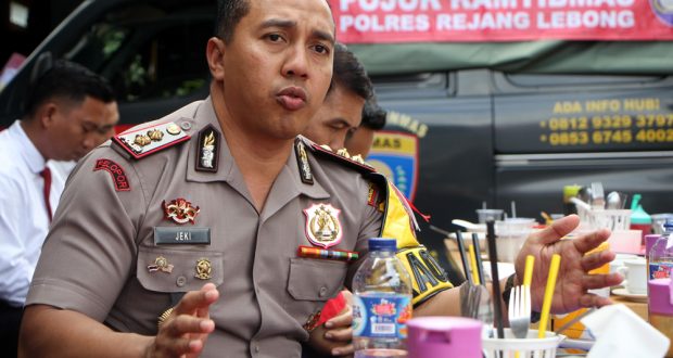 Hukum