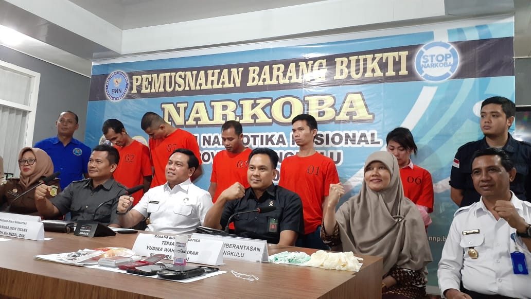 Hukum