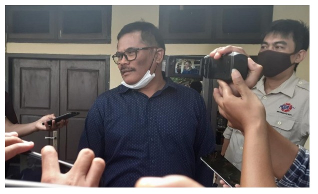 Hukum