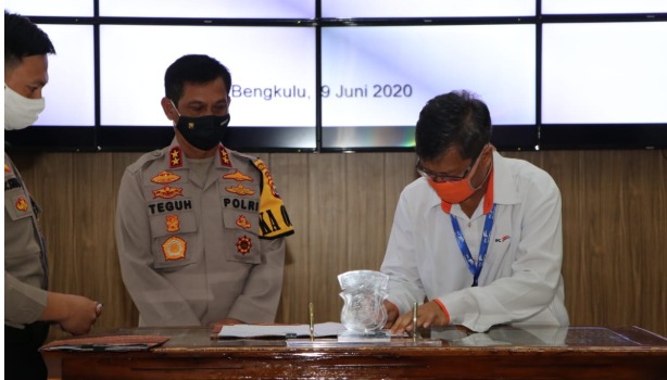 Hukum