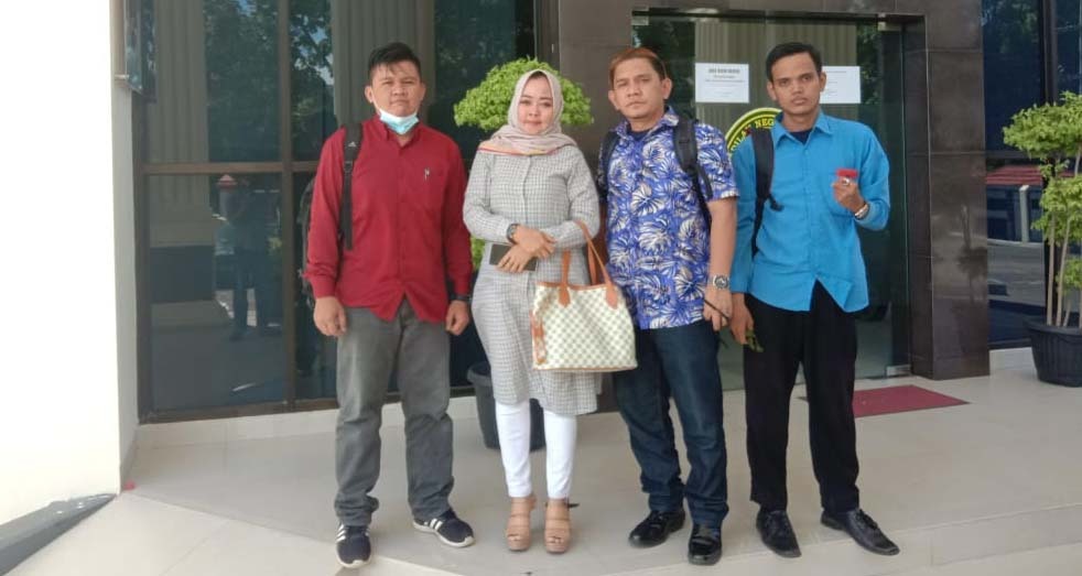 hukum