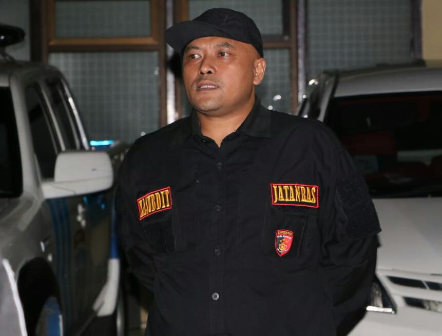 Hukum