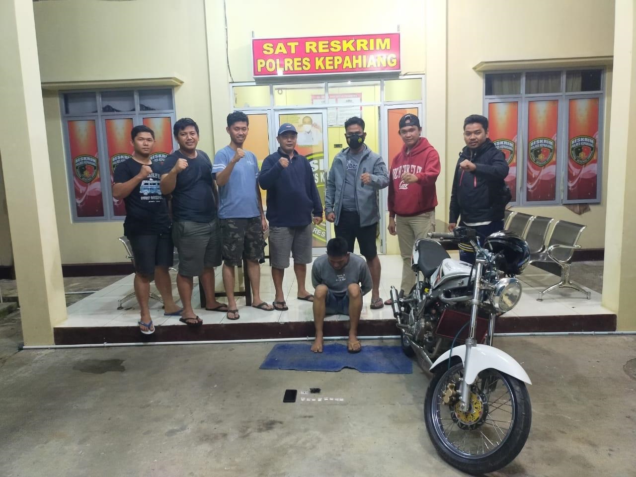 Hukum