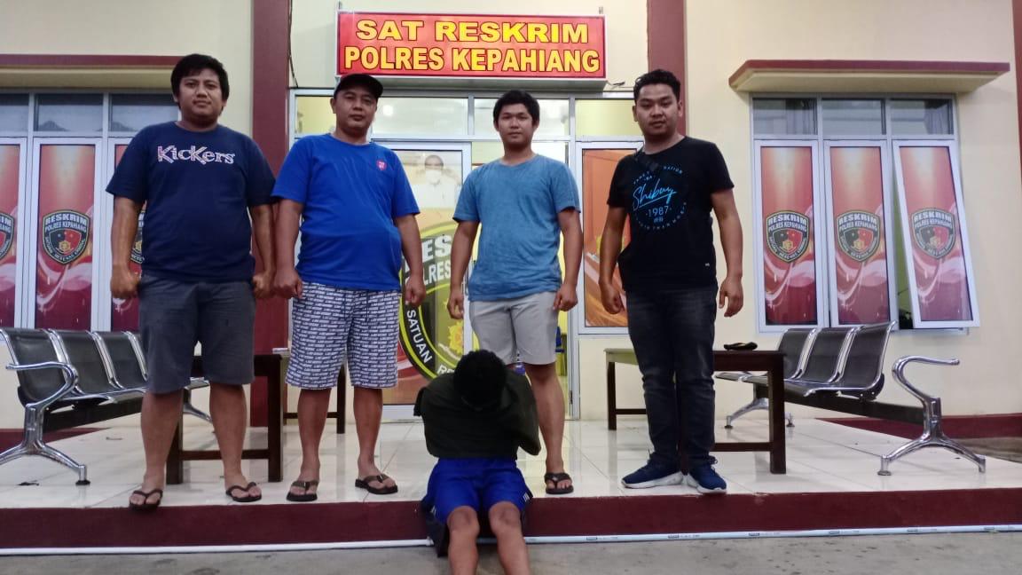 Hukum