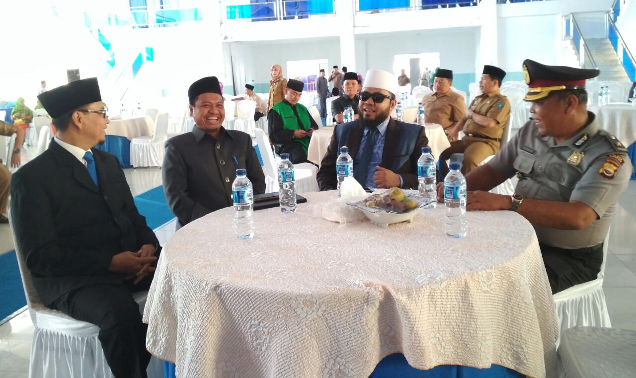 Nampak Walikota Bengkulu dan Direktur PDAM bersama para tamu undangan