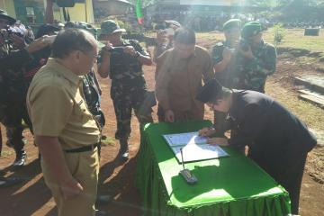 Bupati Bundra melakukan penandatanganan nota kesepakatan