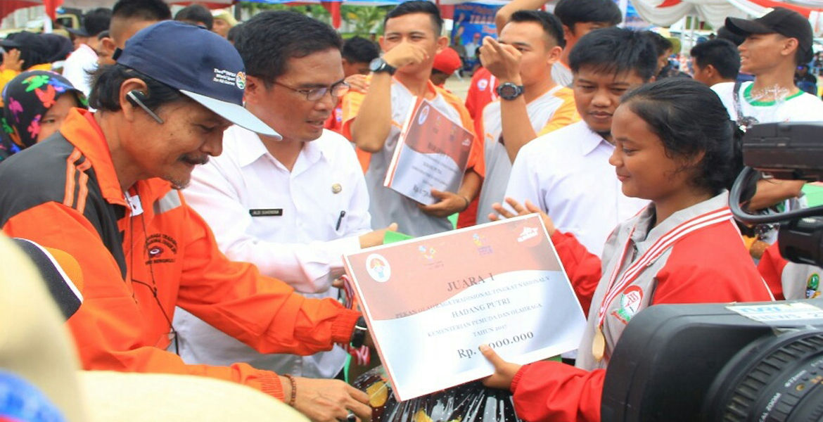 Provinsi Jawa Barat meraih Juara I pada cabor Hadang