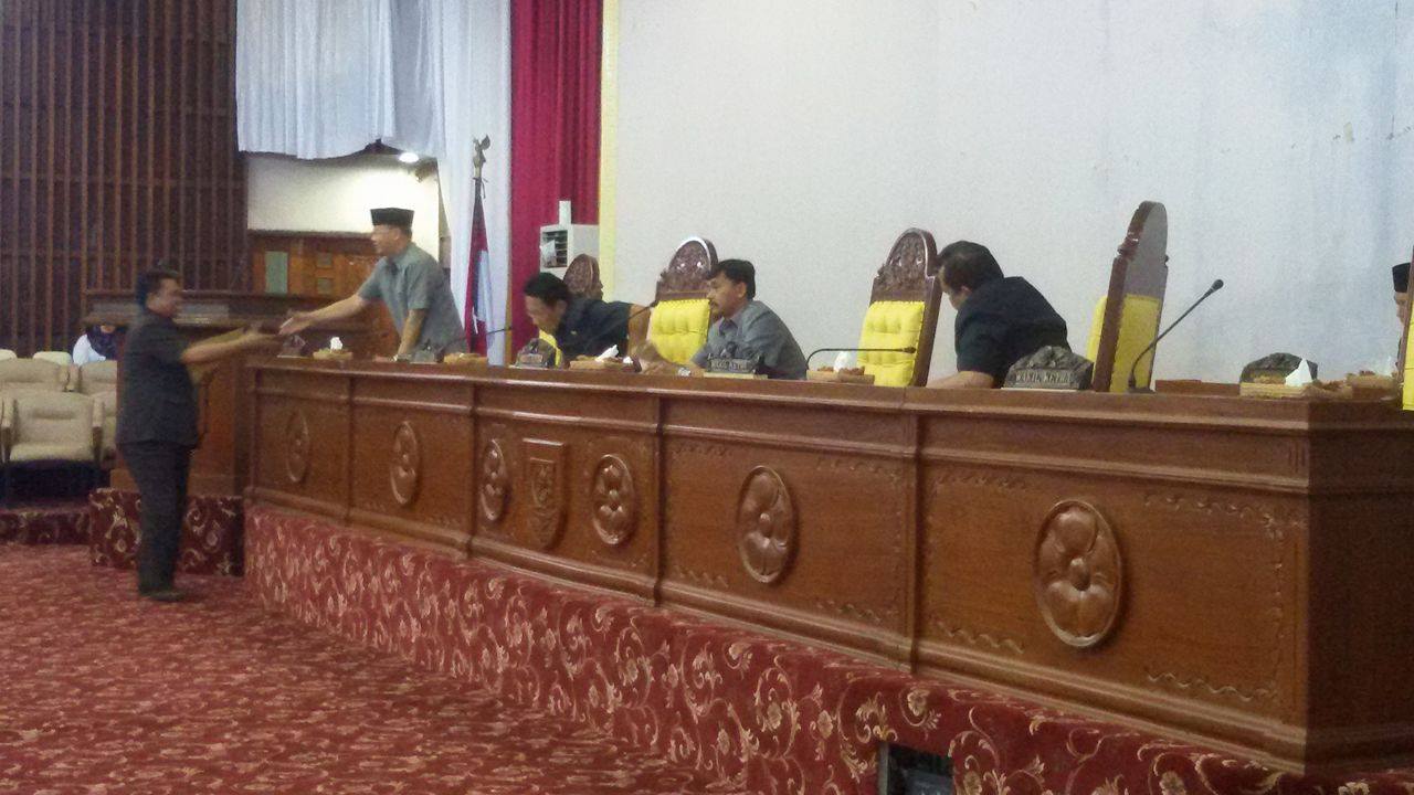 Perwakilan fraksi usai menyampaikan pandangan fraksi
