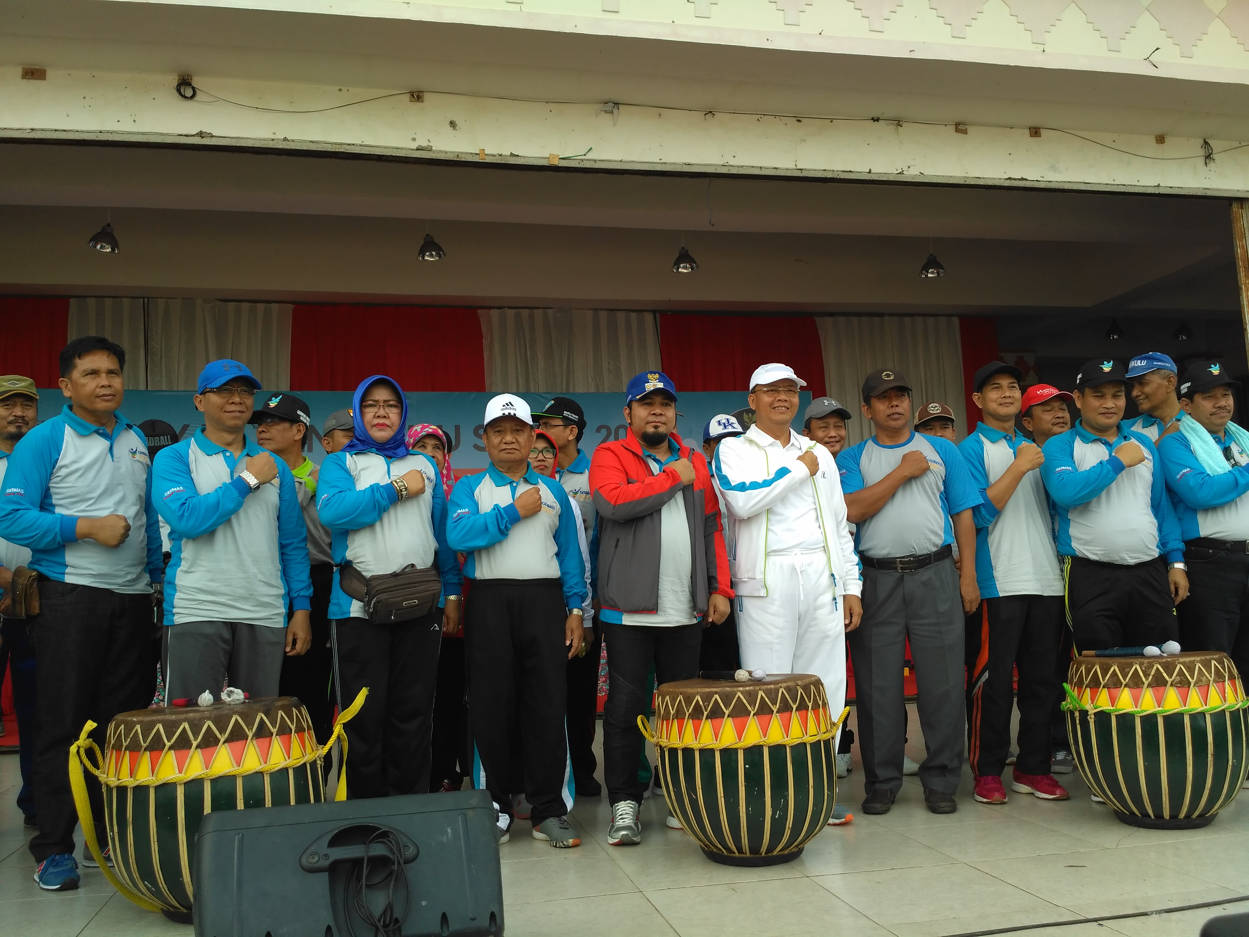 Plt Gubernur Photo Bersama gerakan Masyarakat Hidup Sehat (germas)