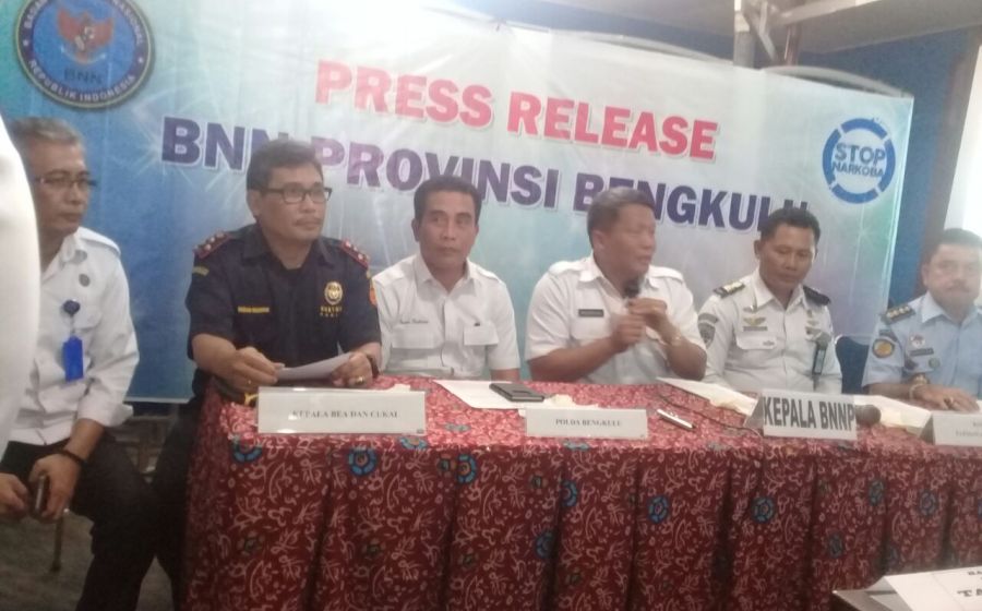 HUKUM