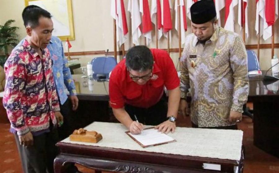 Penandatanganan Memorandum of Understanding (MoU) dilakukan antara PT Cemindo Gemilang dengan Walikota Bengkulu Helmi Hasan