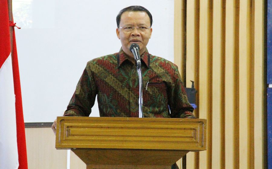 Plt Gubernur Bengkulu menyampaikan sambutan saat Workshop, Senin (16/10/2017) di Ruang Rapat Utama Rektorat Universitas Bengkulu.