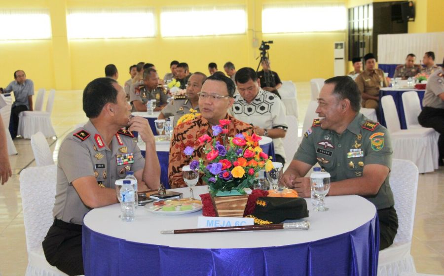 Hukum