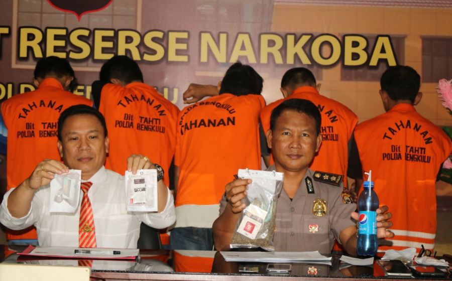 Hukum