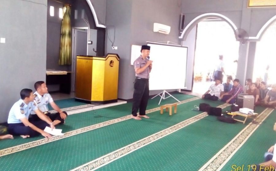 Hukum