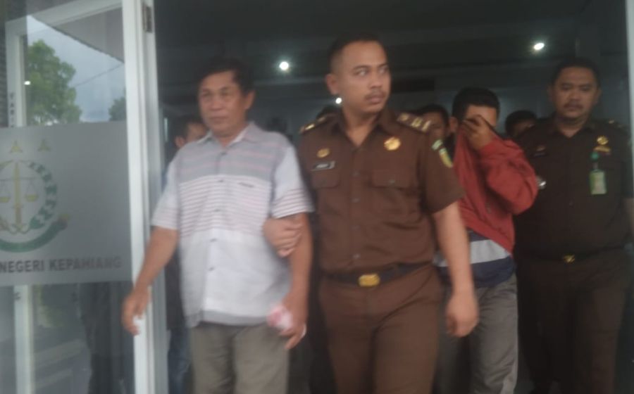 Hukum