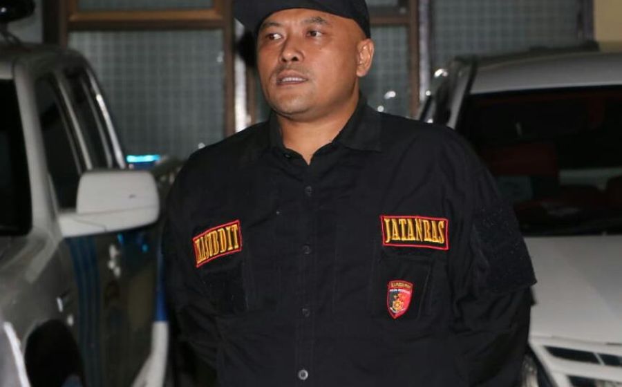 Hukum