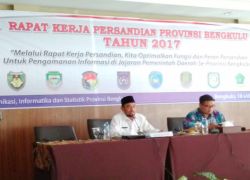 Hamka saat membuka Rapat Kerja Persandian Provinsi Bengkulu, di Grage Horizon, Rabu(19/7)