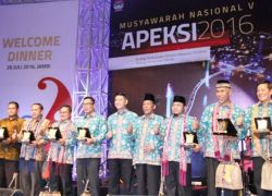 Walikota Bengkulu Helmi Hasan menghadiri saat pembukaan munas V APEKSI di Jambi